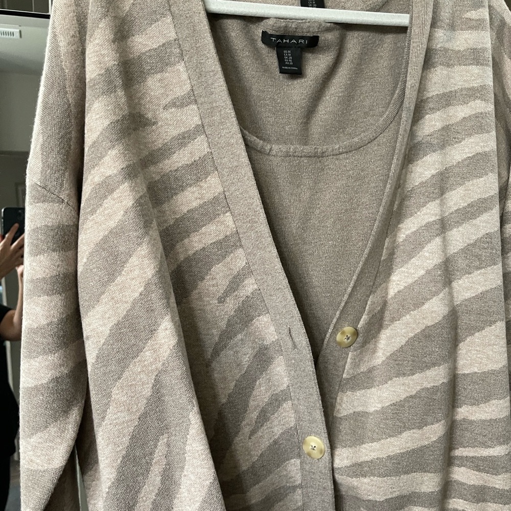Tahari Tan Zebra Print Women's Cardigan ~ 2pc cardigan with matching tank